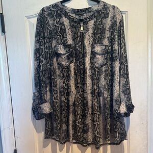 Ava & Grace Black and Gray Snakeskin Blouse